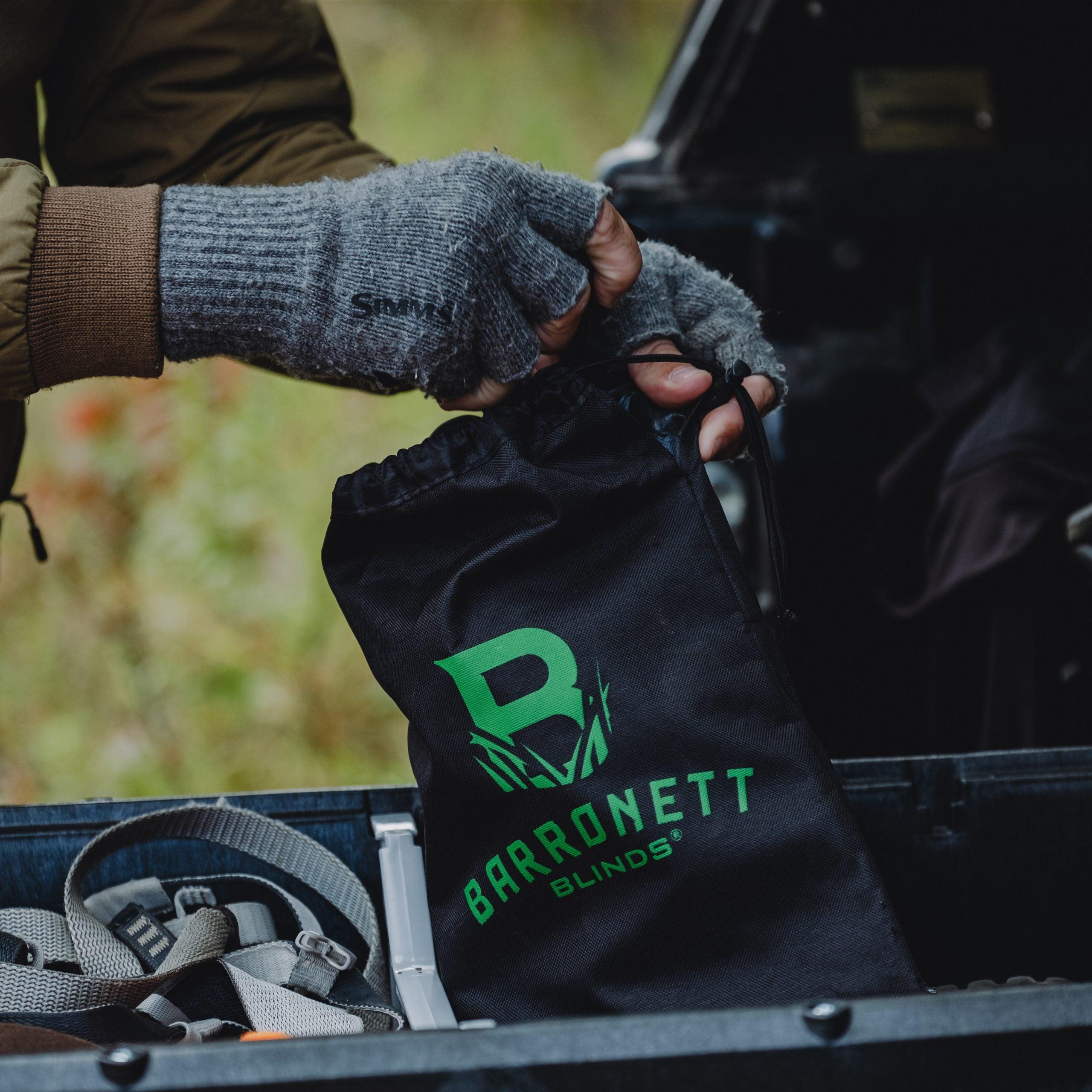 ALL-TERRAIN GROUND STAKE KIT - Young Wild Hunters