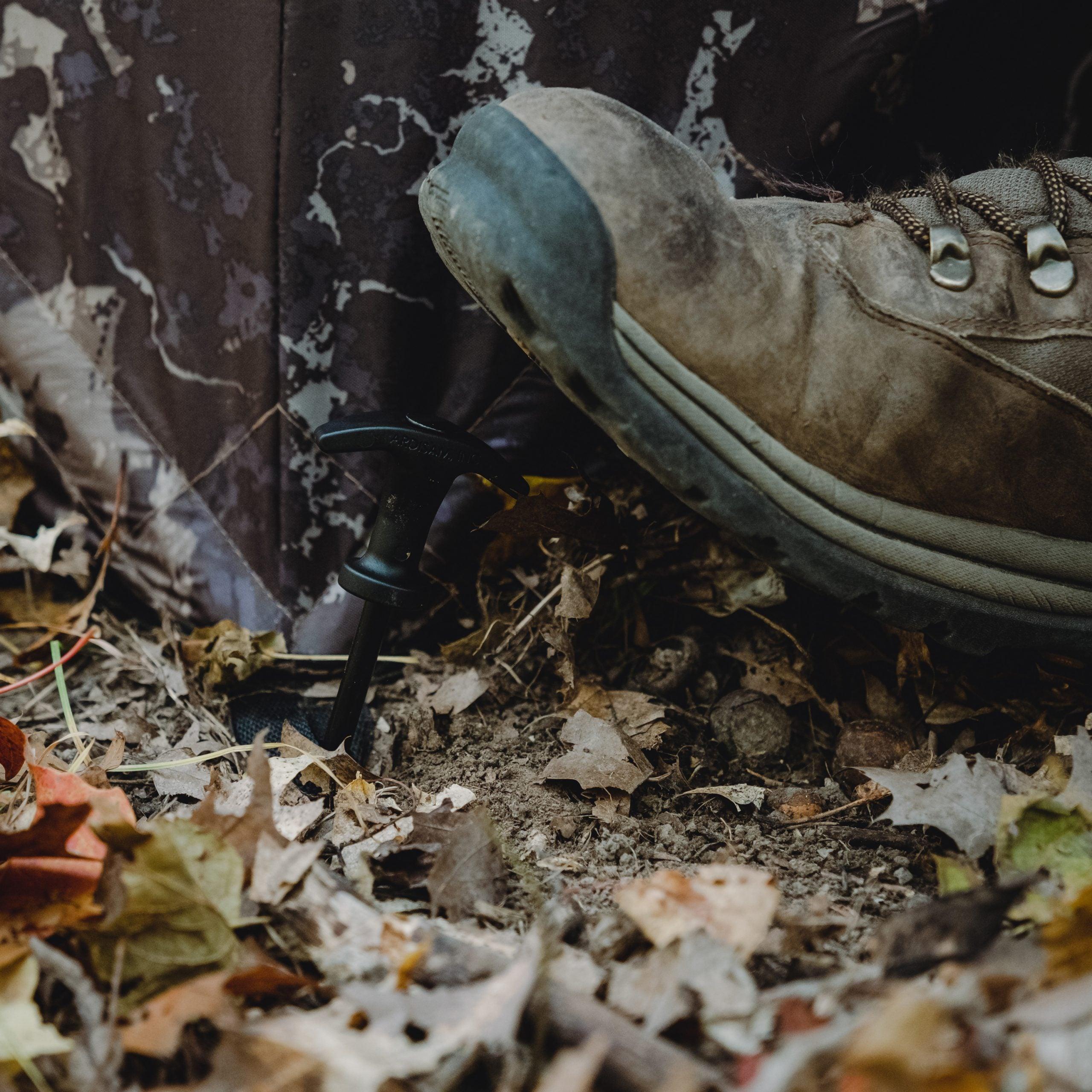 ALL-TERRAIN GROUND STAKE KIT - Young Wild Hunters