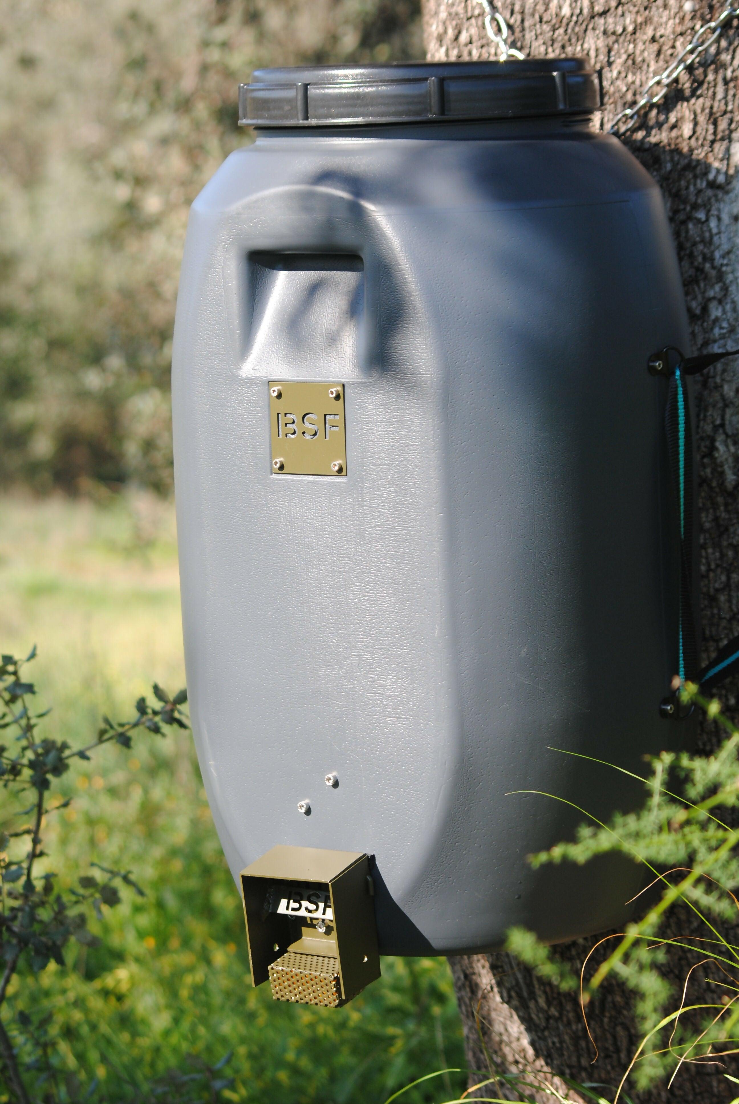 Bidón de 60L con Trampilla BSF Yimi - Young Wild Hunters