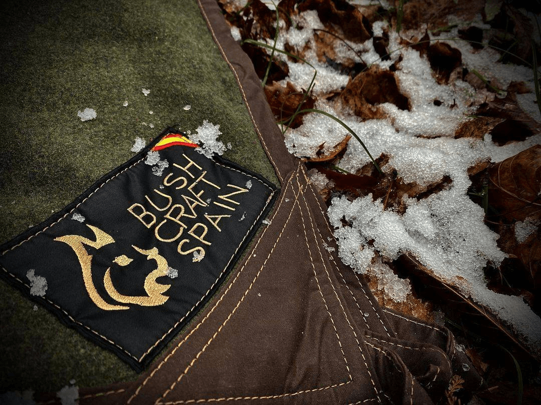 Paño de Lana y Hule Marrón/Verde - Young Wild Hunters