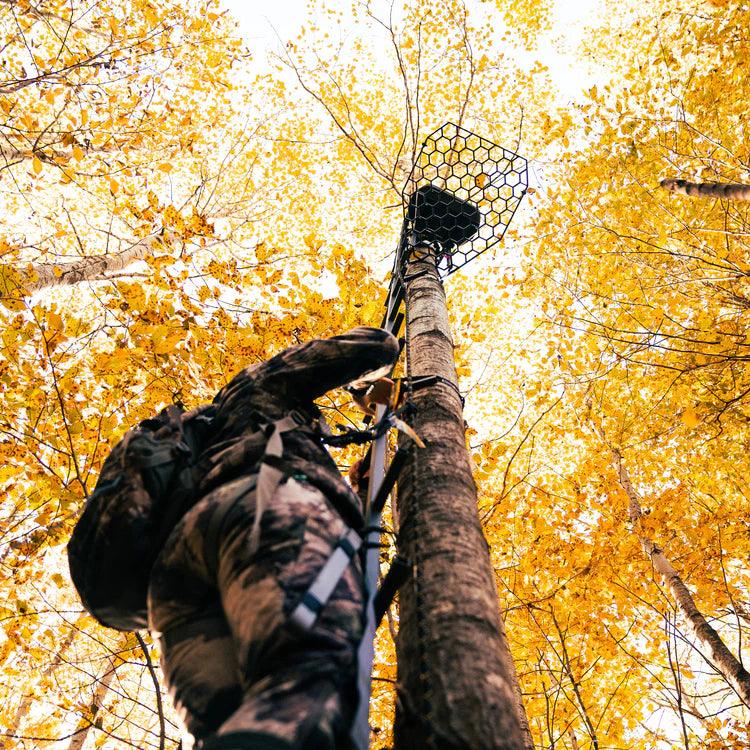 BIG FOOT™ LITE FOOT™ HANG-ON - Young Wild Hunters