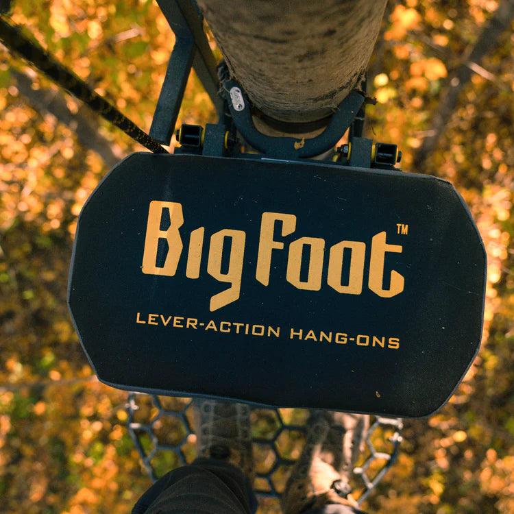BIG FOOT™ LITE FOOT™ HANG-ON - Young Wild Hunters
