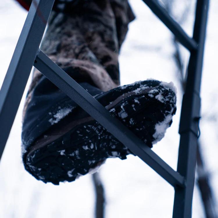 RETREAT™ 1-MAN - Young Wild Hunters