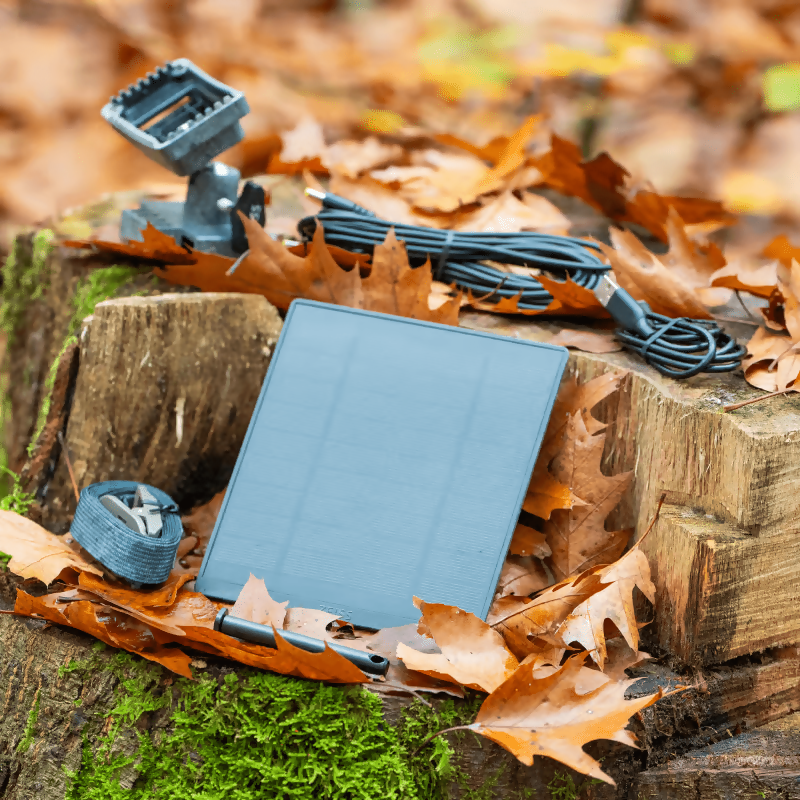 Mini solar panel for ZEISS Secacam 