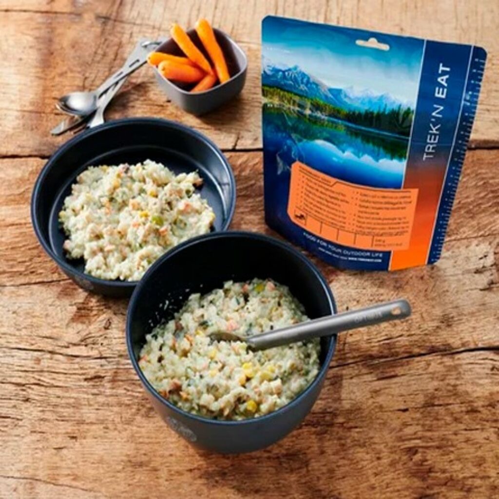 Chicken with cream of vegetables and rice Trek'n Eat PS1000+