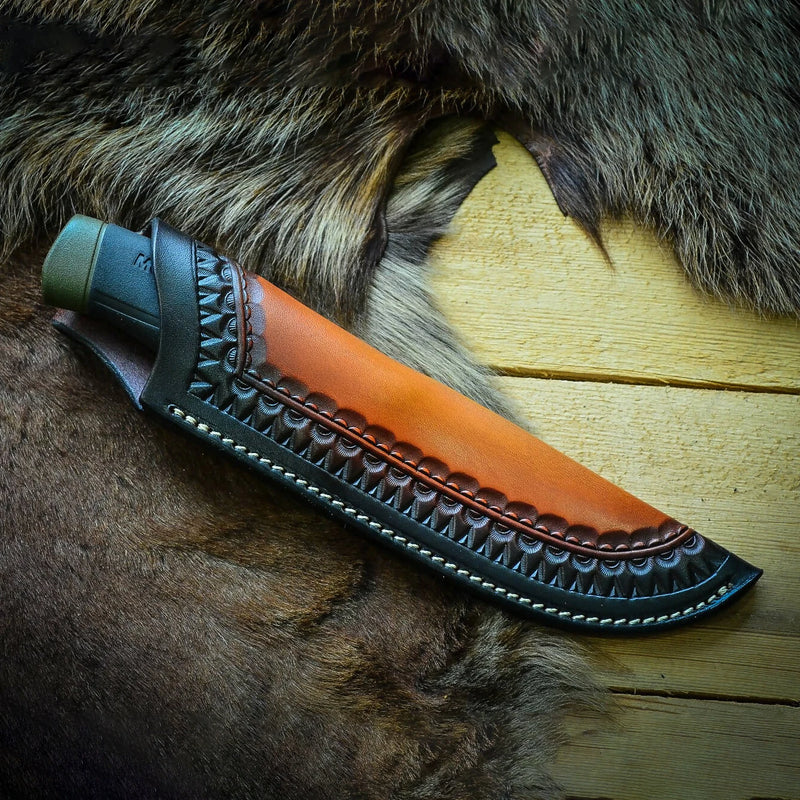 Funda de cuero para cuchillo de caza de color naranja